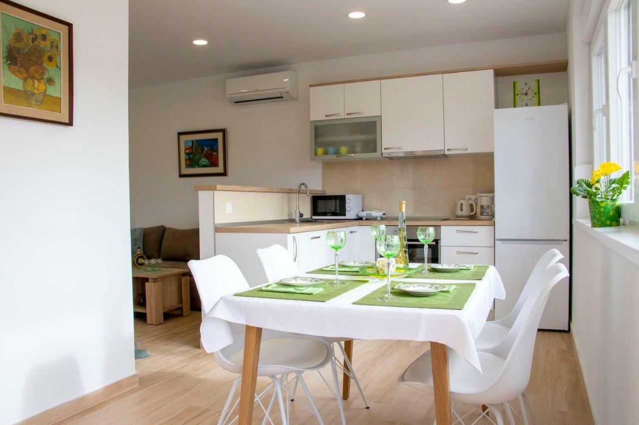 Apartments Mobine Metkovic Exterior photo